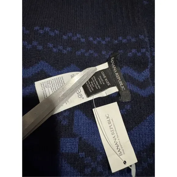 Banana Republic NWT blue snow flake polka dot print scarf wool cotton blend